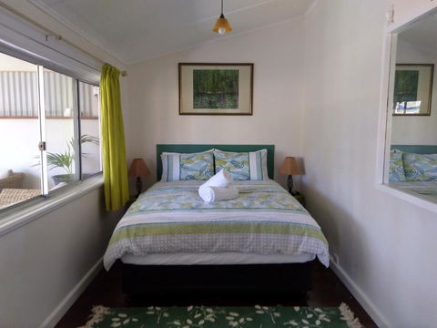 Friends Holiday House - Accommodation Bookings 1