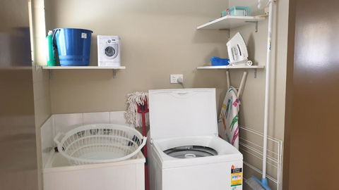 A City Retreat 2BR Apartment Reid Park Townsville - Accommodation Bookings 2