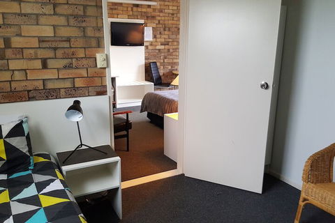 Centre Point Mid City Motor Inn - Accommodation Bookings 5