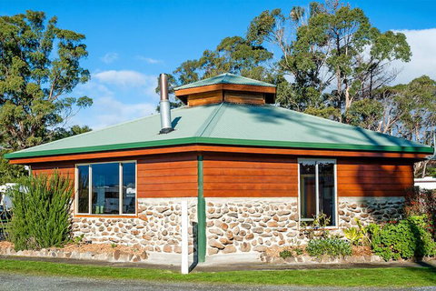 Snug Beach Cabin And Caravan Park - Accommodation Bookings 4