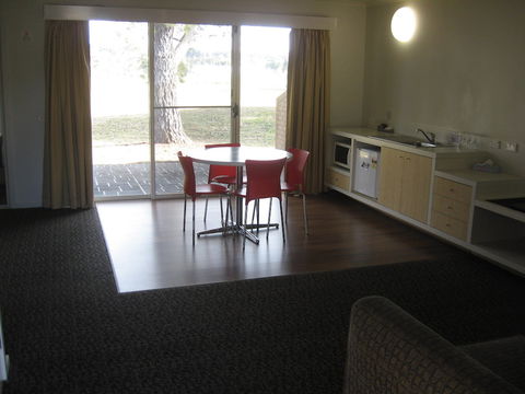 Yowani Country Club - Accommodation Bookings 3