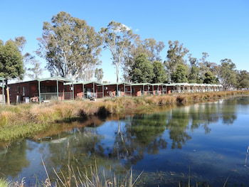 Victoria Lake Holiday Park - Accommodation Bookings 0