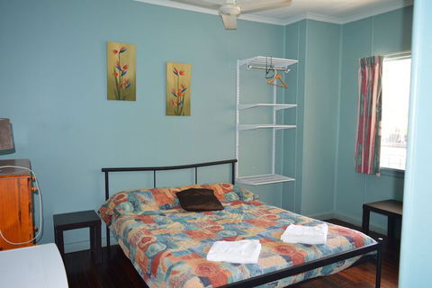 Buzers - Accommodation Bookings 7