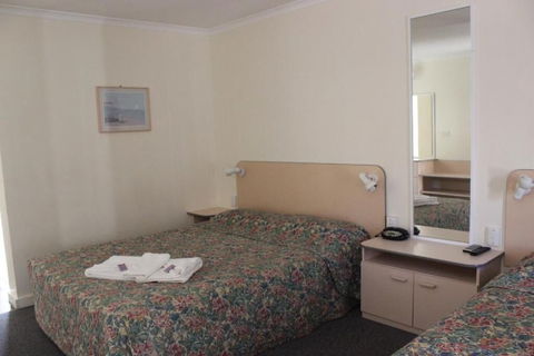 Mid Coast Motor Inn - Accommodation Bookings 3