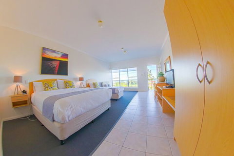 COAST Motel And Apartments - Accommodation Bookings 3