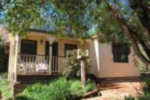 Tiffanys Country Cottages - Accommodation Bookings 0