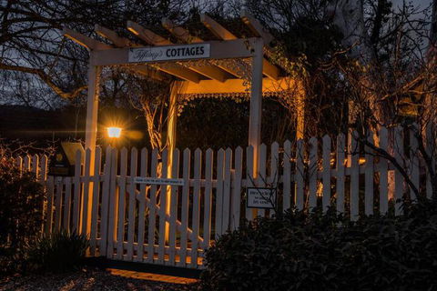 Tiffanys Country Cottages - Accommodation Bookings 4