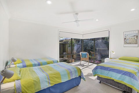 Tuscan Waterfront, 1/213 Soldiers Point Road - Accommodation Bookings 6