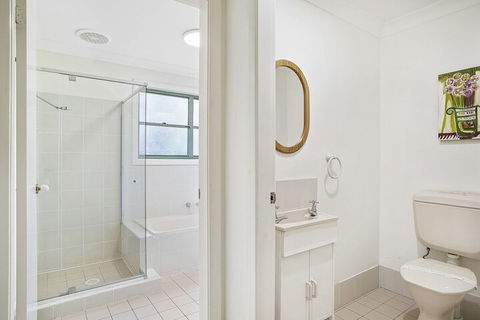 Tuscan Waterfront, 1/213 Soldiers Point Road - Accommodation Bookings 3