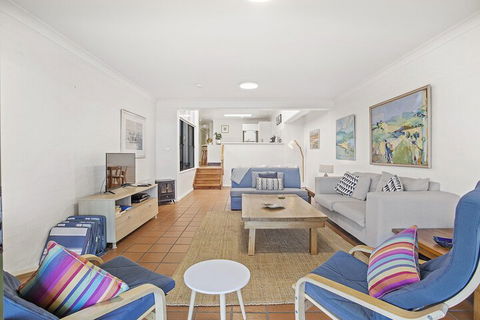 Tuscan Waterfront, 1/213 Soldiers Point Road - Accommodation Bookings 5