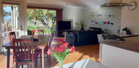 Admirals Inn - Accommodation Bookings 2