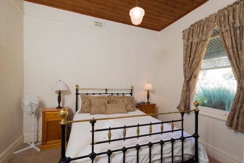 Abaleen House - Accommodation Bookings 2