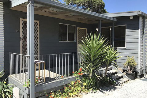 The Waterwheel Beach Cabins - Caravan Park - Accommodation Bookings 6