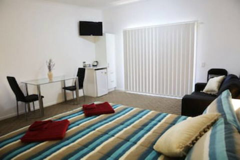 Honeybee Country Accommodation - Accommodation Bookings 0