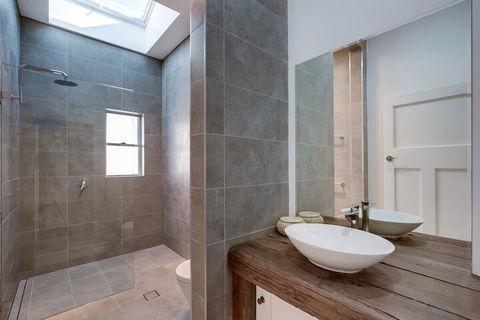 The Lucky Dog - Accommodation Bookings 5