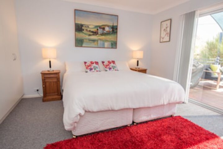 Hughes ACT Accommodation Bookings