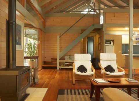Bombah Point Eco Cottages - Accommodation Bookings 2