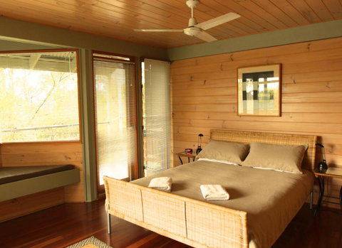 Bombah Point Eco Cottages - Accommodation Bookings 1