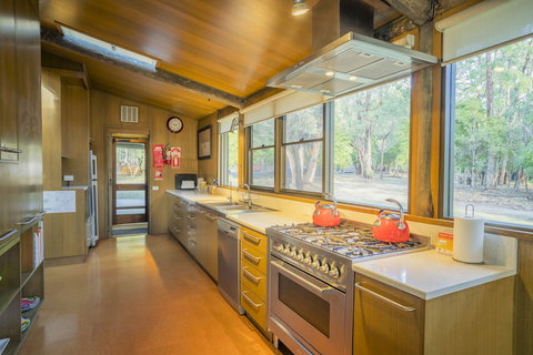 Myer House - Accommodation Bookings 3