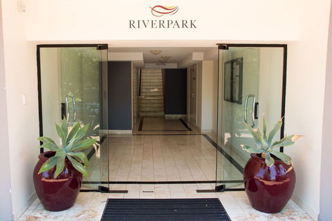 Riverpark-studio Apartment - Accommodation Bookings 1