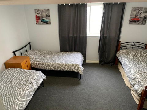 Thornton House - Accommodation Bookings 7