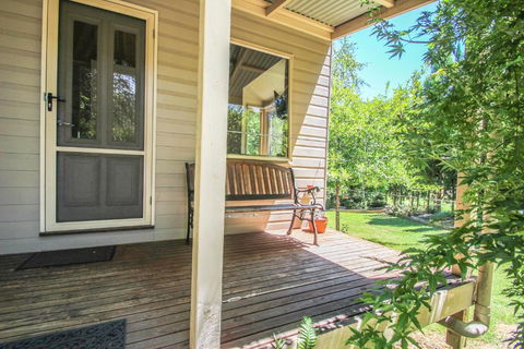 Alpine Arnica Cottage 2 - Accommodation Bookings 1