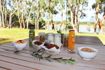 Olio Bello Lakeside Glamping - Accommodation Bookings 2