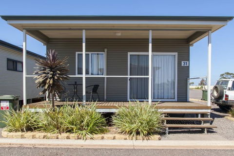 Sundowner Cabin And Tourist Park - Accommodation Bookings 1