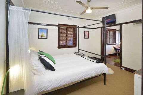 Anville Court - Accommodation Bookings 3