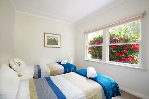 Scarletts - Accommodation Bookings 3
