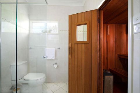 Scarletts - Accommodation Bookings 5