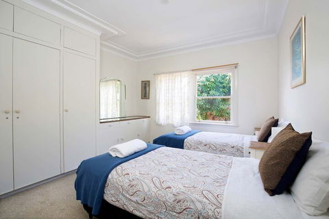 Scarletts - Accommodation Bookings 7