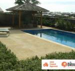 La Mer Home with a Pool - Accommodation Bookings