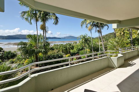 Beach Front Lagoon Lodge Apartments - Accommodation Bookings 1