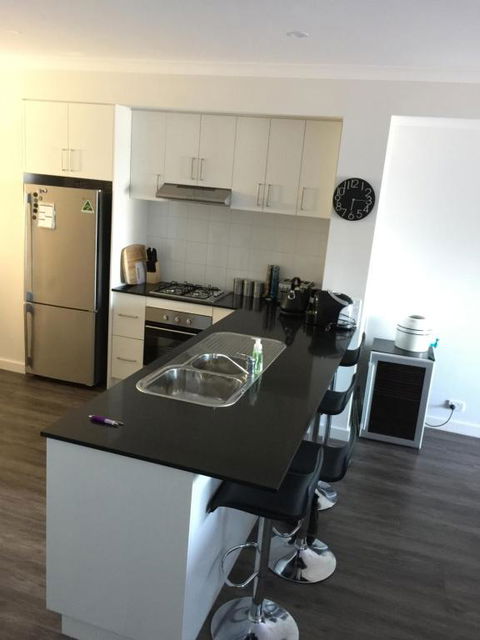 Falcon Bay 4x4 Townhouse - Accommodation Bookings 2