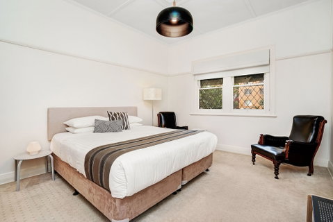 Newcastle Executive Homes - Cooks Hill Cottage - Accommodation Bookings 0