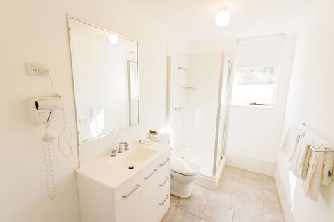 Audrey Wilkinson Vineyard - Accommodation Bookings 5