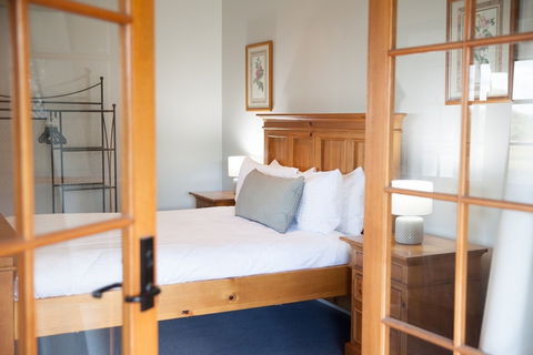Audrey Wilkinson Vineyard - Accommodation Bookings 6