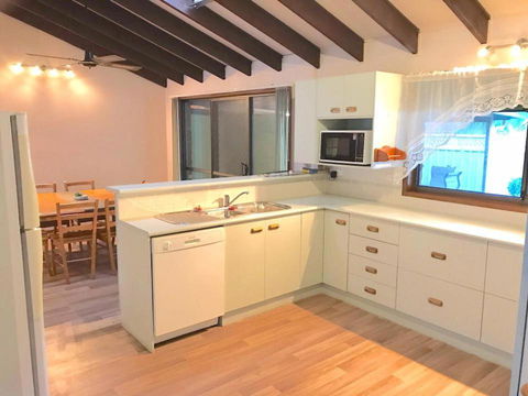 Kokomo - Accommodation Bookings 2