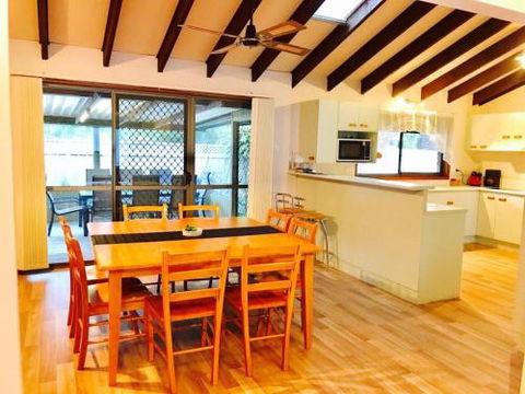 Kokomo - Accommodation Bookings 1
