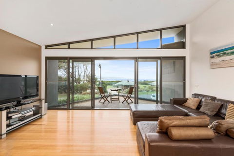 Inn Off The Reef - Accommodation Bookings 2
