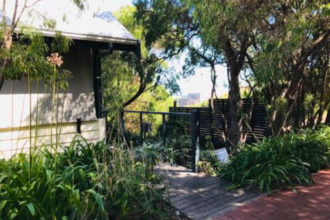 Zephyr Studio - Accommodation Bookings 1