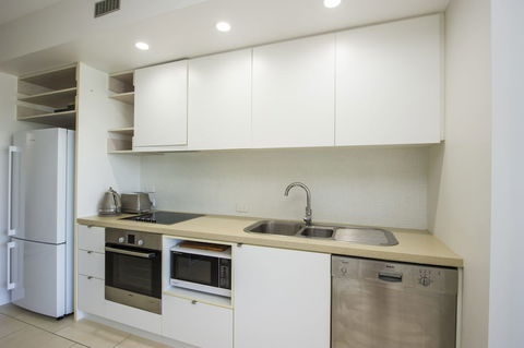 1 Bright Point Apartment 1503 - Accommodation Bookings 2