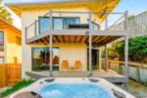 Achilles - Accommodation Bookings 0