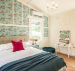 Little Violet - Accommodation Bookings