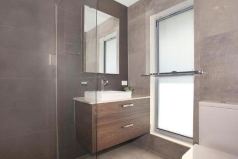 Palm 95 Modern 4 BDRM Home With Pool - Accommodation Bookings 7