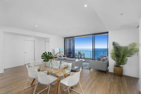 Apartment Stay Circle On Cavill - Accommodation Bookings 0