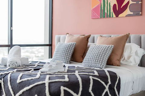 Apartment Stay Circle On Cavill - Accommodation Bookings 6
