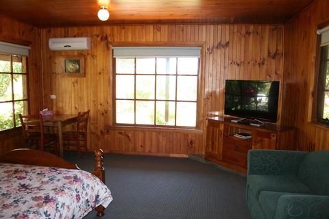 Gaol House Cottages - Accommodation Bookings 3