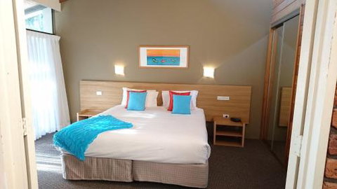 Nautical Owl - Accommodation Bookings 6